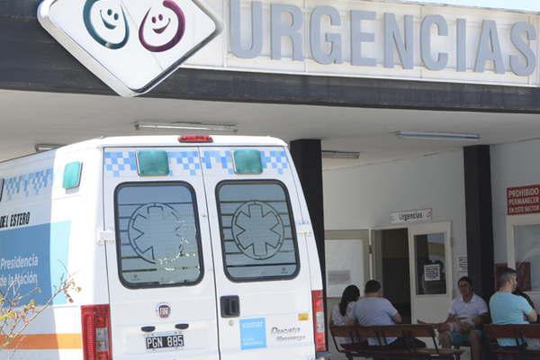 Un nintildeo pelea por su vida tras haber sido atropellado por su papaacute