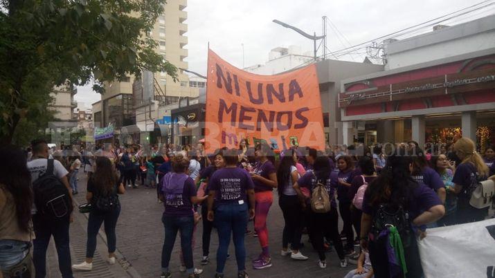 Las mujeres marcharon por el Diacutea Contra la Violencia Machista