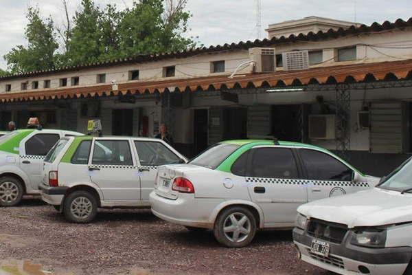 La Municipalidad retuvo maacutes de 20 remises que no estaban habilitados 