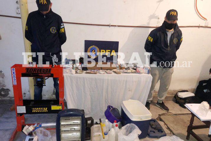 Vista de los elementos que fueron secuestrados en Tucum�n por el personal de la Delegación Río Hondo de la Policía Federal Argentina (PFA)