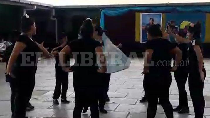 VIDEO Emotivo homenaje a David Meliaacuten por parte de los maacutes chicos