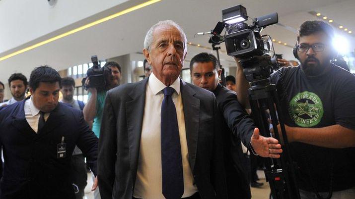 DOnofrio- Macri quiere y pretende que se juegue en River