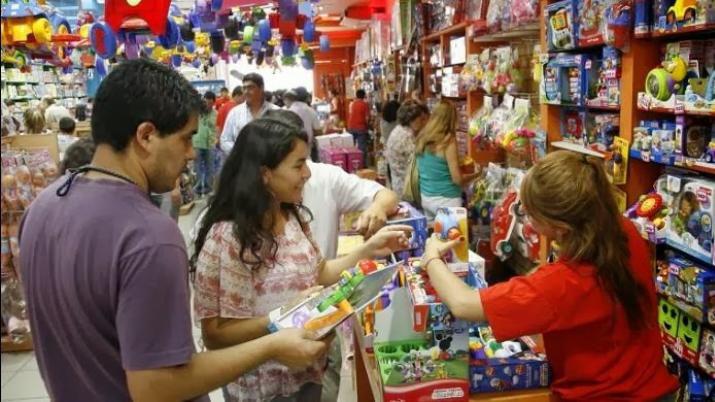 Empleados de comercio acordaron 45-en-porciento- de aumento salarial anual