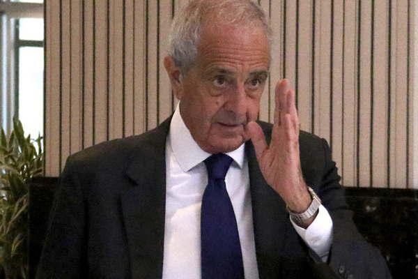 Macri pretende que  se juegue en River