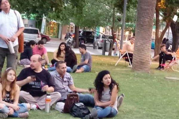 La Normal realizoacute el encuentro solidario Honrar la vida en la plaza 9 de Julio