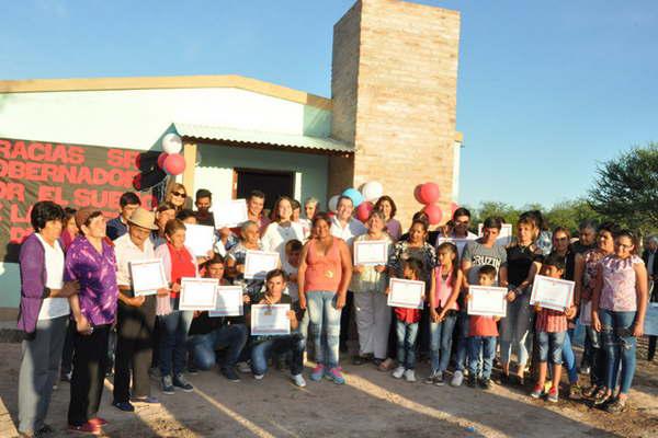 Nueva entrega de viviendas sociales 