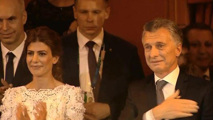 VIDEO La emocioacuten del presidente Macri en la gala del Coloacuten