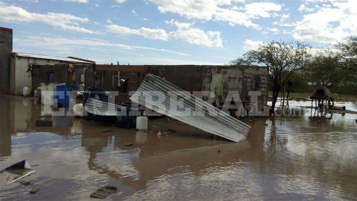 El municipio de Sumampa ayudoacute a familias afectadas por un mini-temporal