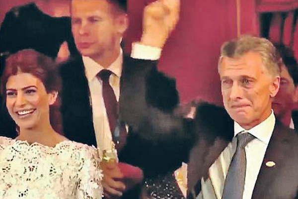 El presidente Macri se emocionoacute en el cierre  de la gala del Coloacuten