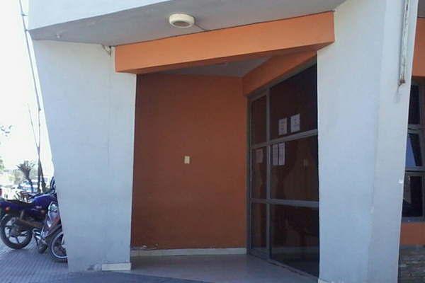 Grave- ella le rocioacute el auto con nafta y eacutel le propinoacute una golpiza