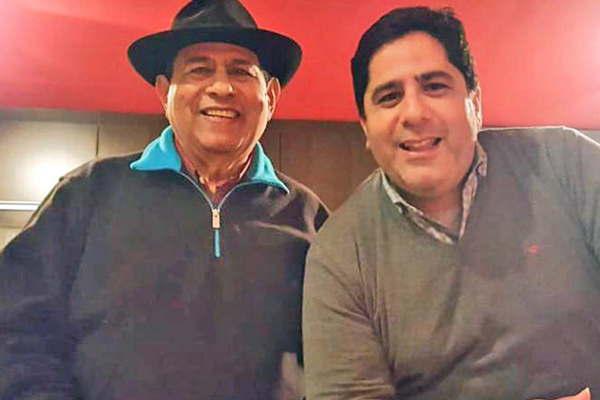Martiacuten Paz cantaraacute con su padre Onofre en Cosquiacuten 