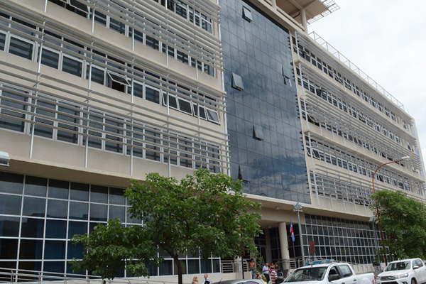 Habriacutea entregado a su hija para que la violara un inquilino