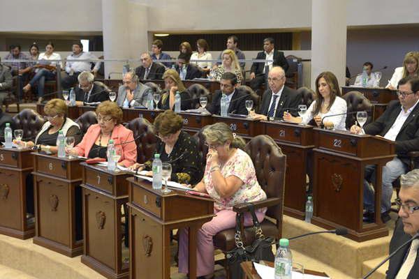 Declaran emergencia en zonas castigadas por el fuerte temporal 