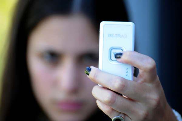 Botoacuten antipaacutenico evitoacute ataque de un ex novio a jovencita