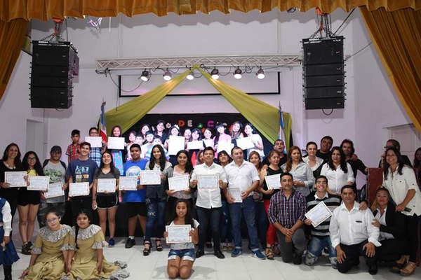 Culminaron los talleres municipales del ciclo con entrega de certificados