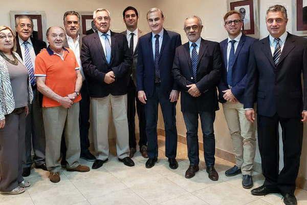 En un acto asumieron autoridades de la nueva Asociacioacuten de Cliacutenicas