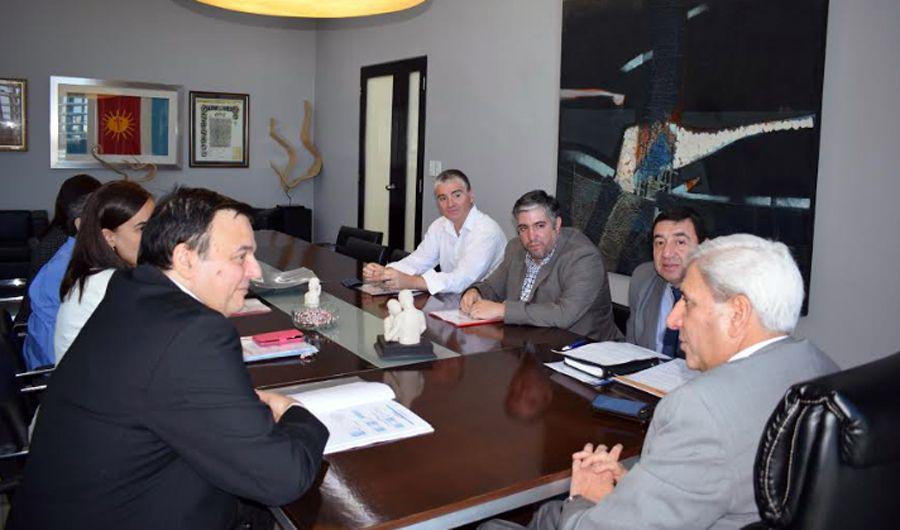 Neder recibioacute al ministro Chara y a su equipo teacutecnico en la Legislatura