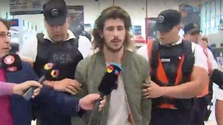 Llamen a mi vieja- el video de la detencioacuten de Rodrigo Eguillor