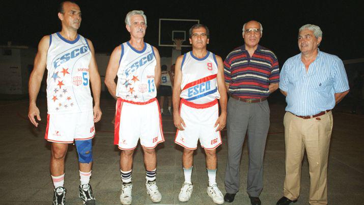 Se nos fue otra gloria del baacutesquet- Horacio Goytiacutea