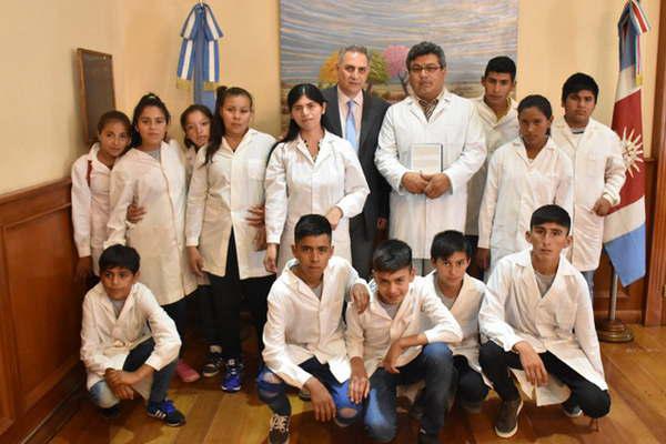 Alumnos del interior  en Casa de Gobierno