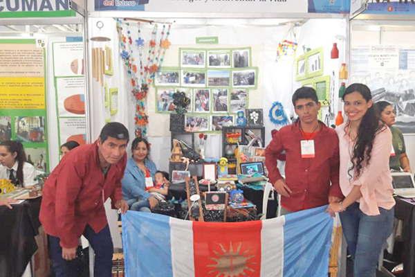 Estudiantes del Col El Simbolar reciben mencioacuten en Feria Nacional de Ciencia