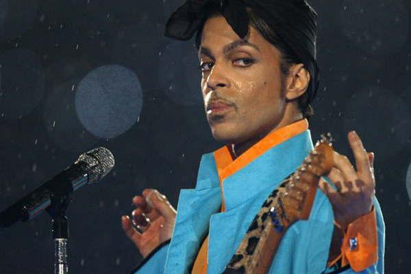 Universal prepara una peliacutecula basada en canciones de Prince 