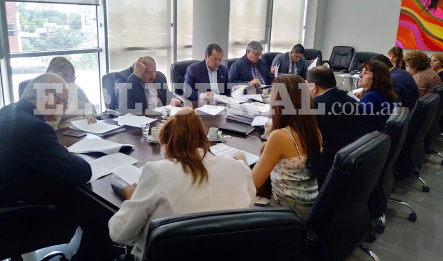 El presupuesto provincial 2019 ya es analizado en comisioacuten