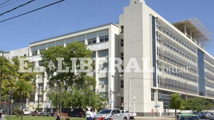 Los empleados del Palacio de Tribunales estarían sospechados de pedir coimas por  40000