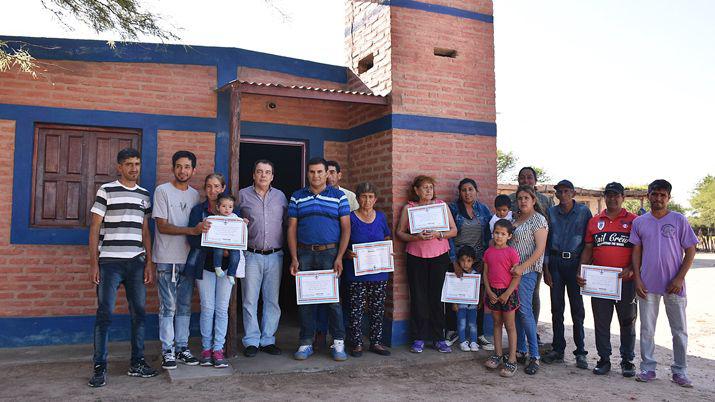 Entregaron viviendas sociales en Paraje Condola