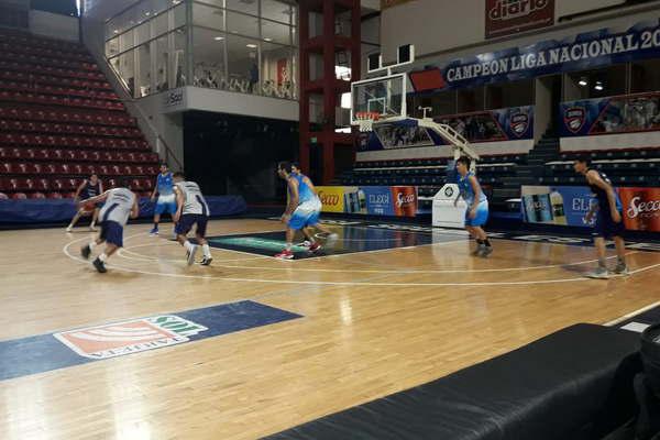 Nicolaacutes Avellaneda recibe hoy a San Martiacuten de La Rioja