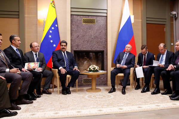 Putin respaldoacute a Maduro quien tambieacuten espera ayuda econoacutemica
