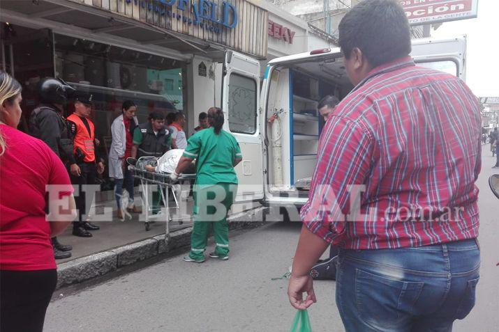 Falleció la persona que se descompensó en el centro de Santiago