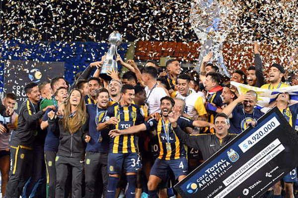 VIDEOS  El suentildeo se le hizo realidad a Rosario Central