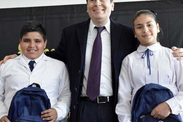 Zamora realizaraacute el cierre del ciclo lectivo en una escuela de Villa Jimeacutenez