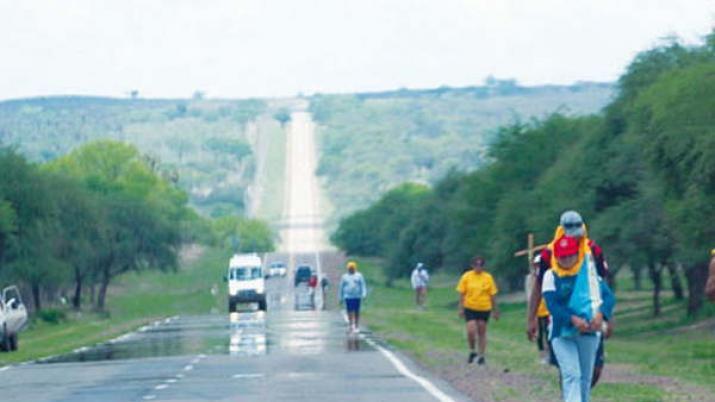 Camioneta arrolloacute a pelotoacuten de ciclistas santiaguentildeos en Catamarca