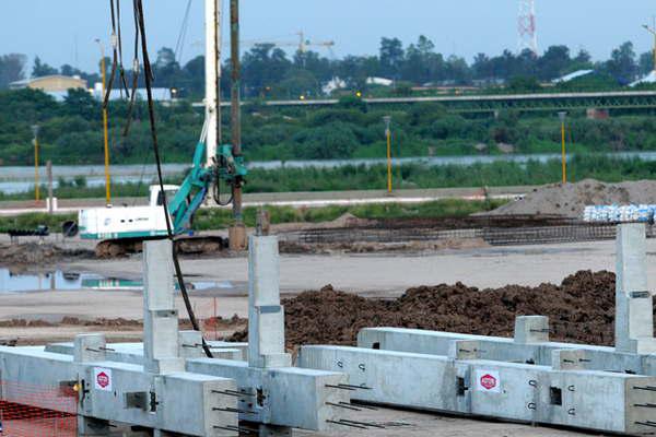Instalaraacuten hoy los poacuterticos que serviraacuten como base del Estadio Uacutenico Provincial