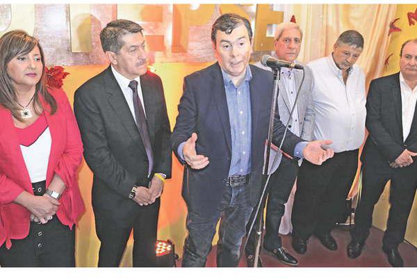 Zamora- Vamos a poner toda la energiacutea para que la economiacutea no decaiga