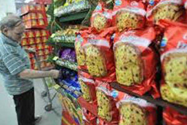 Productos navidentildeos con Precios Cuidados