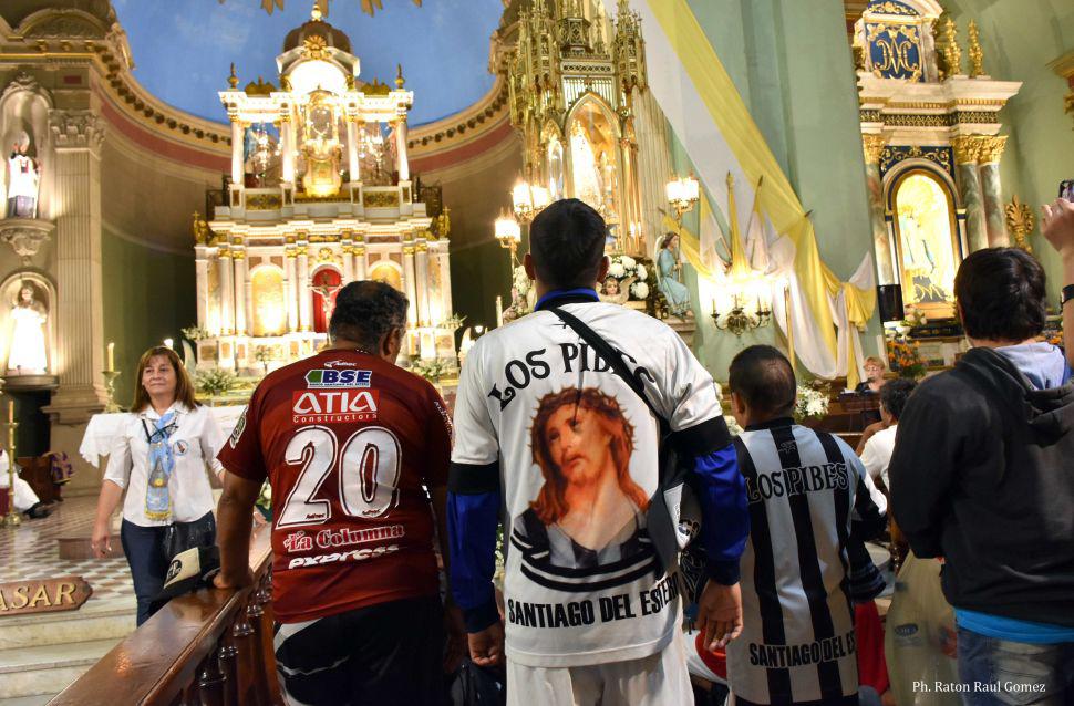 Impactantes imaacutegenes de santiaguentildeos en Catamarca