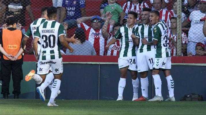 Banfield se llevoacute una victoria frente a Unioacuten en Santa Fe