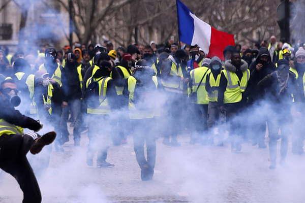 Las protestas en Francia dejaron 1385 detenidos y 118 heridos