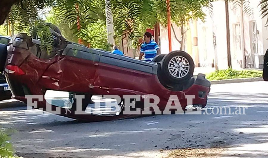 Violento vuelco en el Camino de la Costa