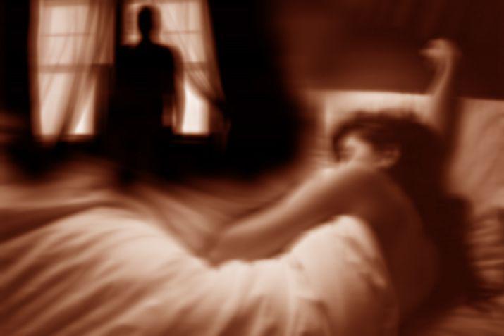 La joven afirmó que la abusaron mientras dormía