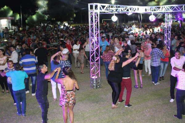 Los mercantiles bandentildeos podraacuten disfrutar este saacutebado de su tradicional fiesta de fin de antildeo