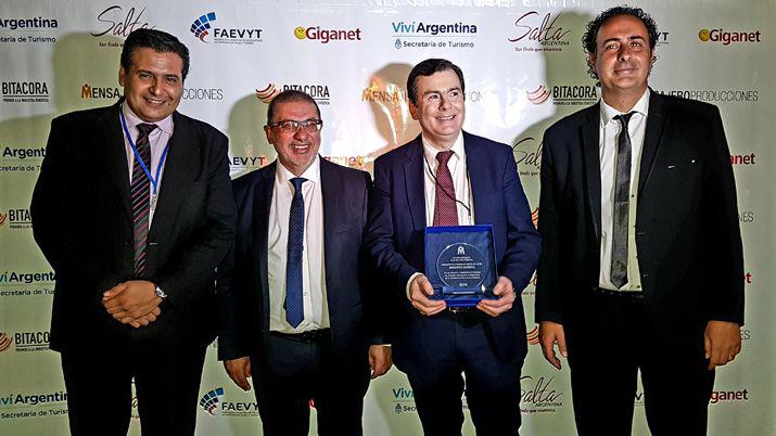 Distinguen al Gobernador Zamora por la Gestioacuten Puacuteblica de Turismo