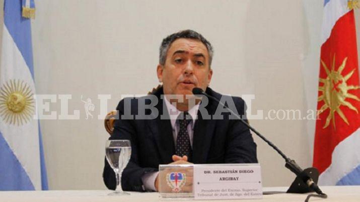 El Dr Sebastin Argibay se desempañaba en el Superior Tribunal de Justicia de Santiago del Estero