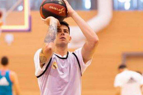 Deck jugaraacute hoy el claacutesico entre Real Madrid y Barcelona