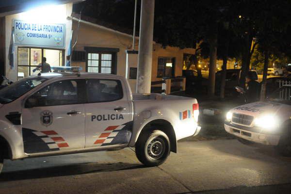 Rompen una puerta y se llevan 10000 de la casa de un vendedor ambulante