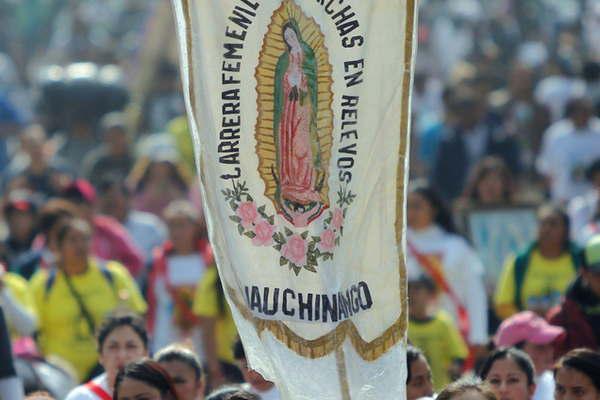 La Virgen de Guadalupe convocoacute a millones