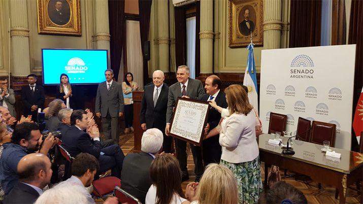 El Senado nacional otorgoacute al Diario EL LIBERAL maacuteximo galardoacuten